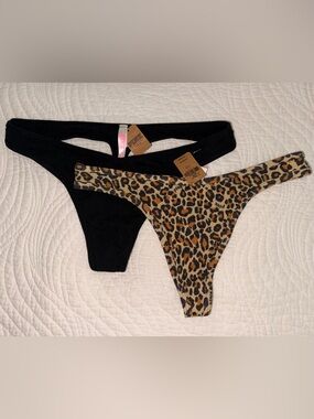 Victoria's Secret PINK Leopard Print & Black Thong Set of 2 Sz L